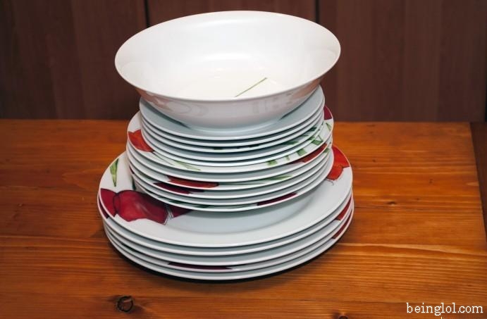 How many plates are there?