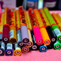How many paint pens are there?