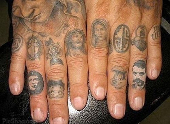 How many tattoos on the fingers?