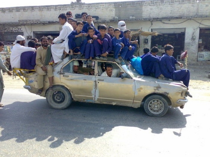 How many people on The car ?