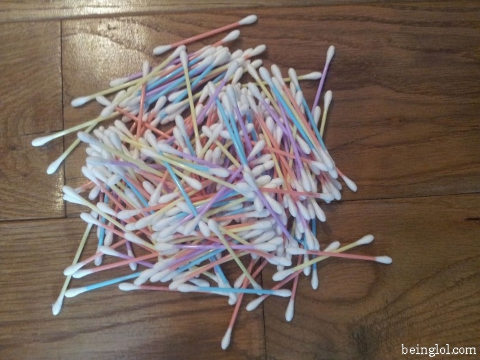 How many Q-tips here?